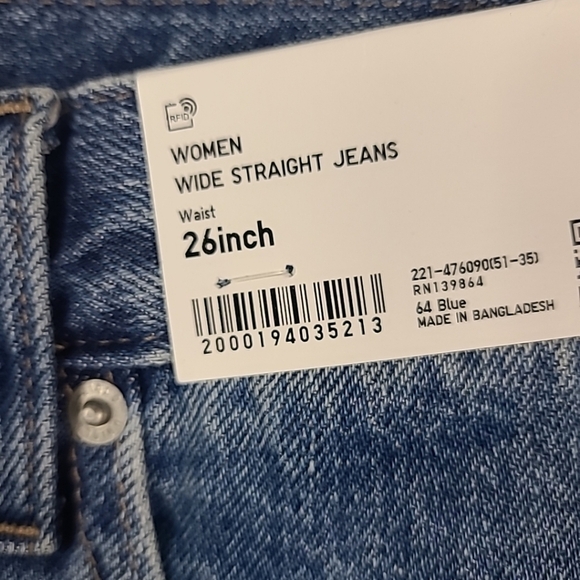 NWT Uniqlo Women’s Wide Straight Jeans Size 26 - Picture 3 of 6